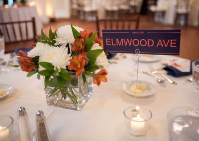 Flower arrangement on round table